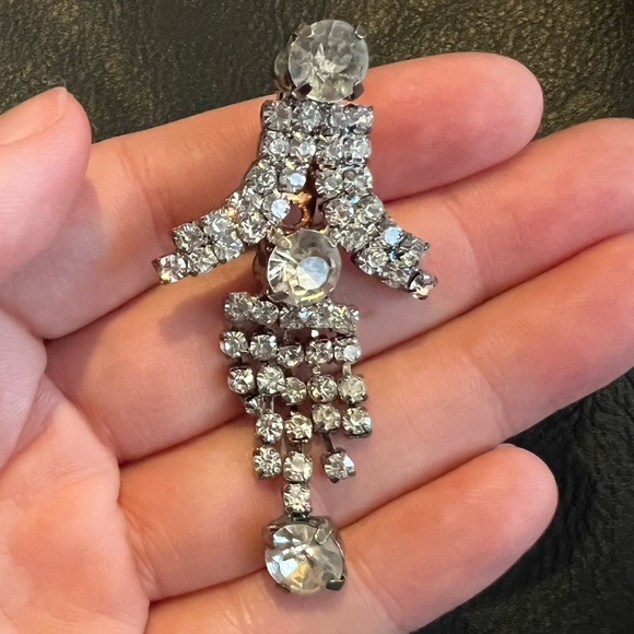 Vintage Unmarked Rhinestone Silver Tone Brooch - Picture 5 of 11